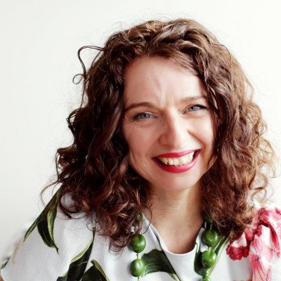 Julia Cawte